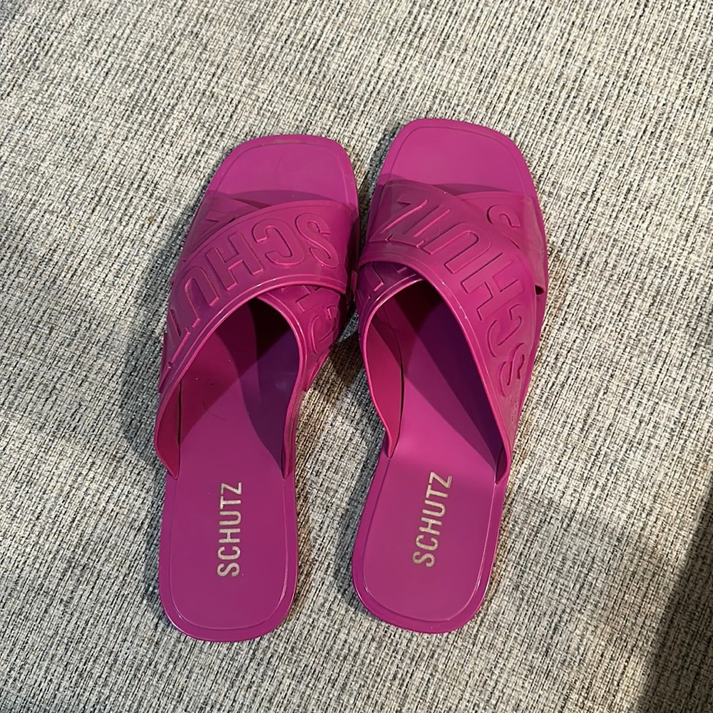 Schutz pink sandals sz 8/9